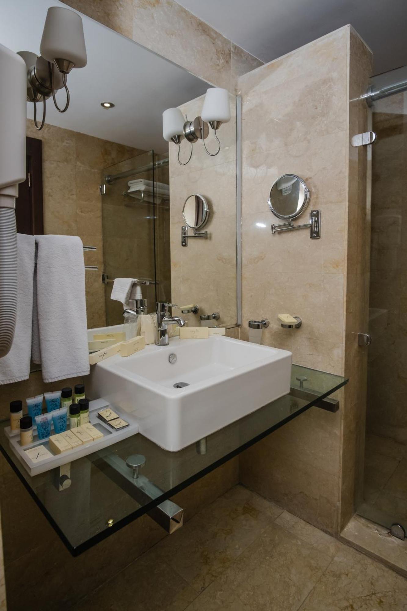 Canyon Hotel Эрбиль Экстерьер фото