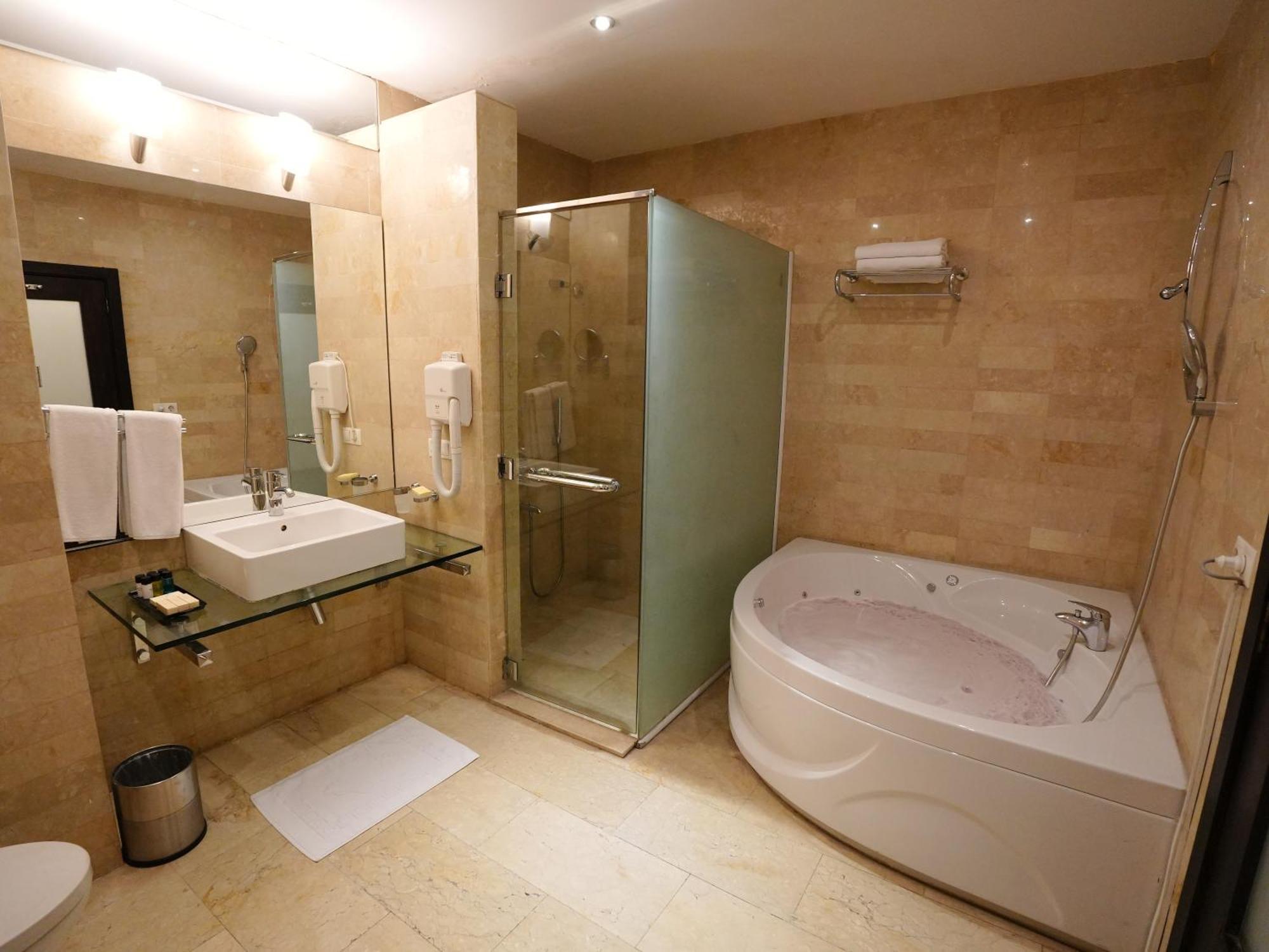 Canyon Hotel Эрбиль Экстерьер фото